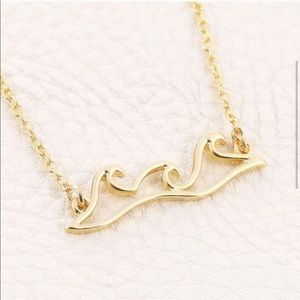 Dainty Ocean Wave Pendant necklace